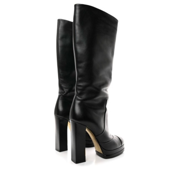 CHANEL
Calfskin Knee High Boots EU 39 C Black - Picture 2 of 7